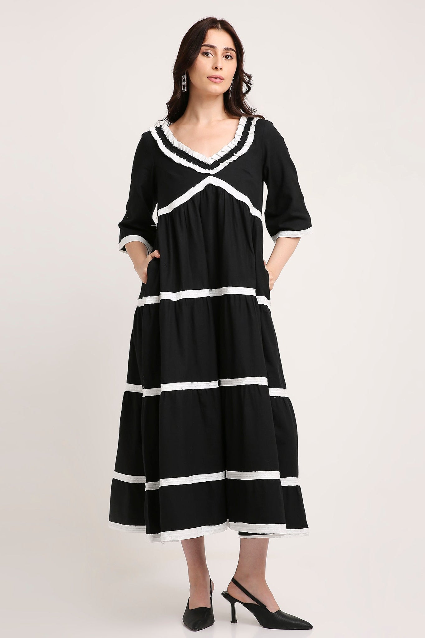 RUFFLED TIERED MAXI DRESS