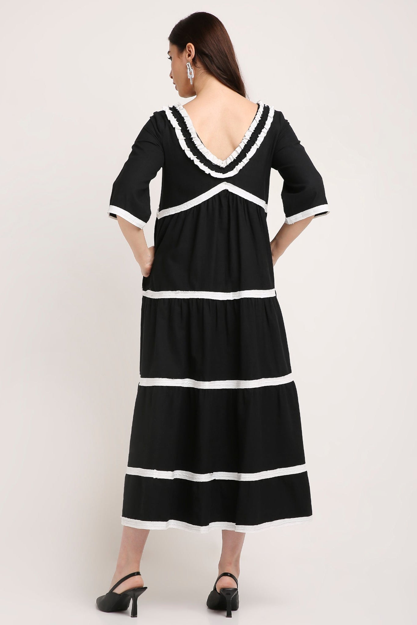 RUFFLED TIERED MAXI DRESS