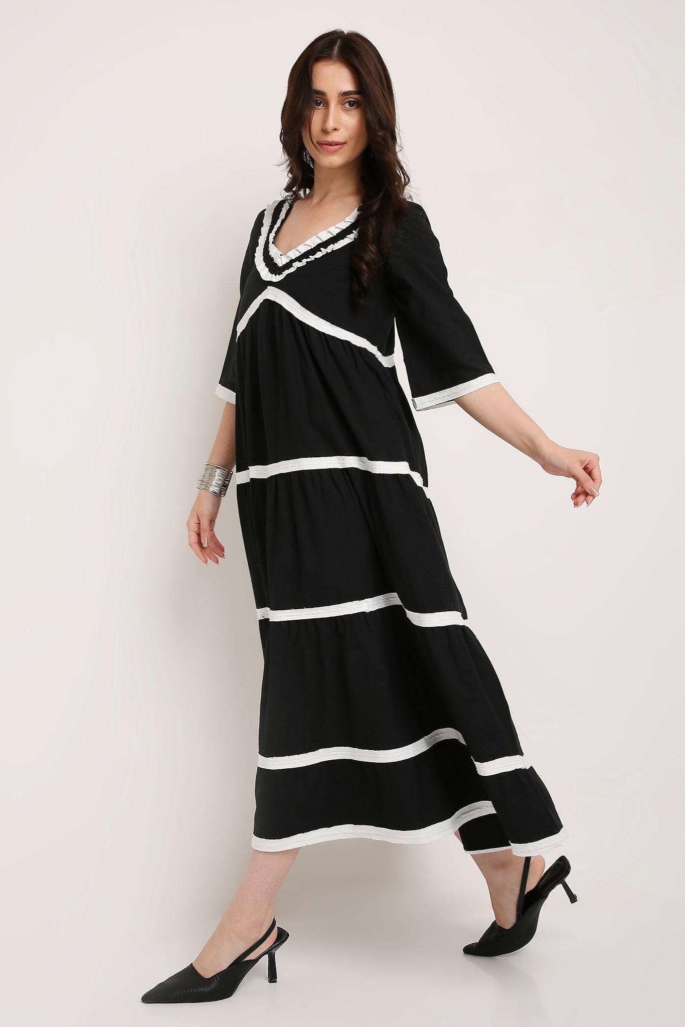 RUFFLED TIERED MAXI DRESS