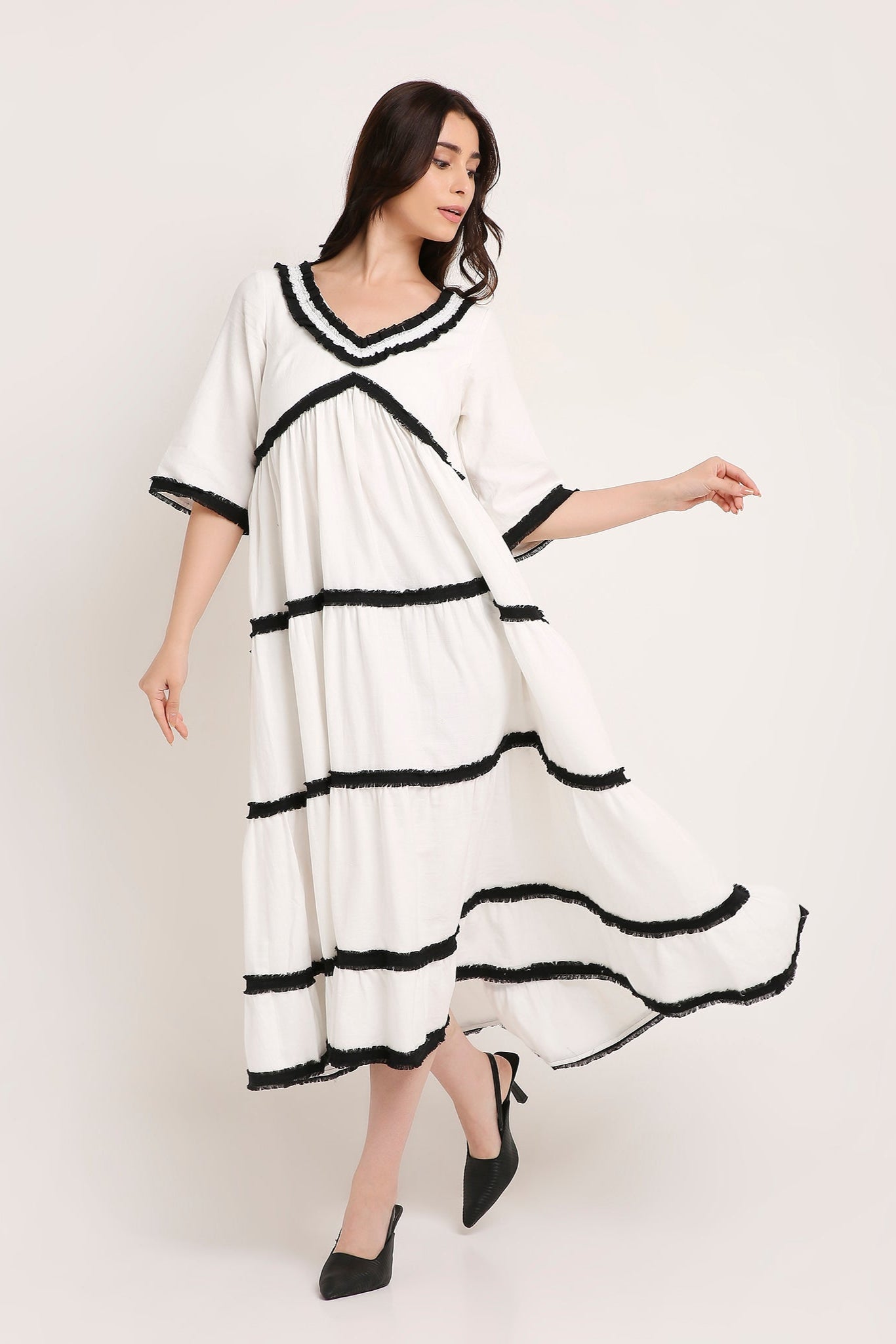 RUFFLED MONOCHROME MAXI DRESS
