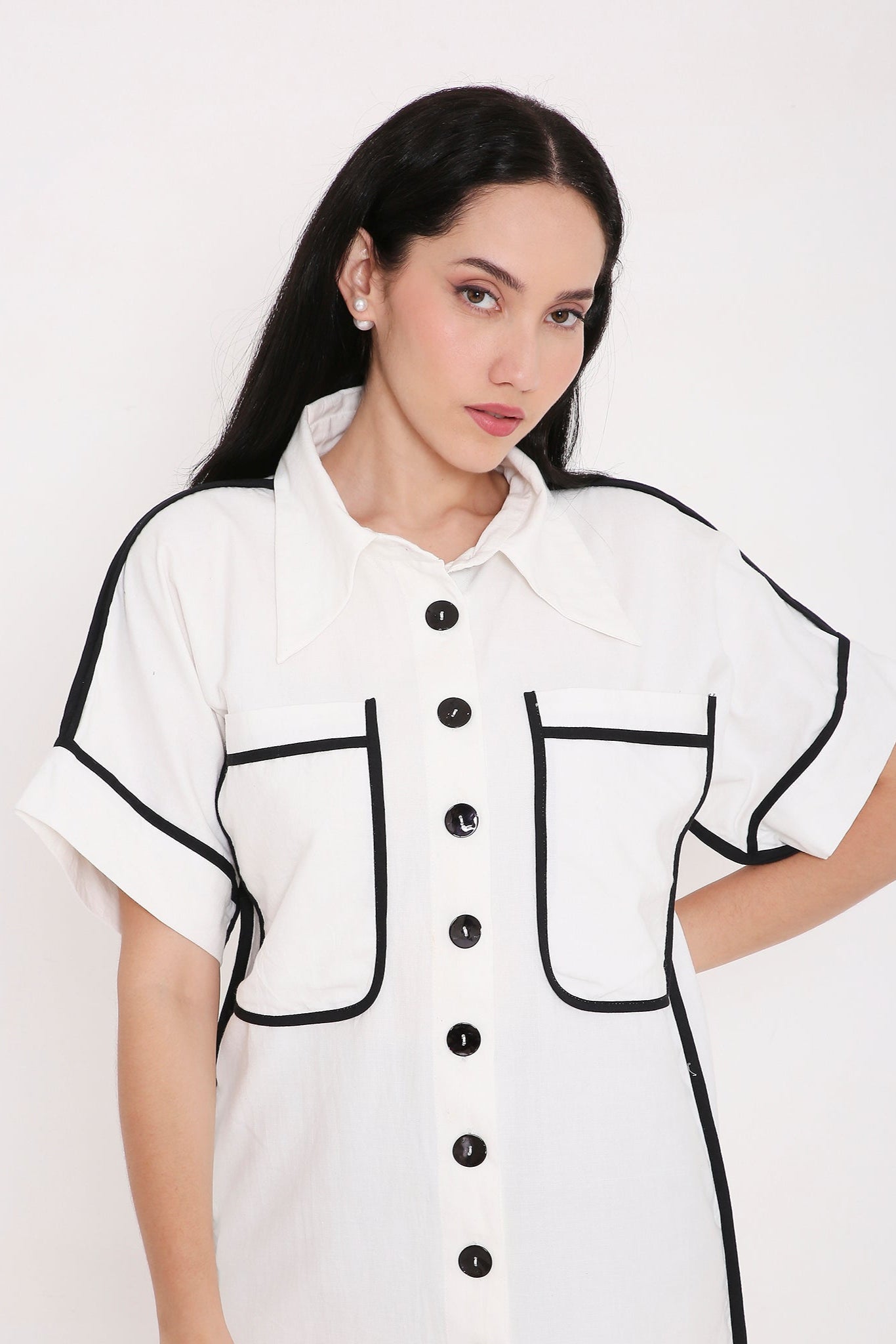 WHITE SHORT SHIRT DRESS