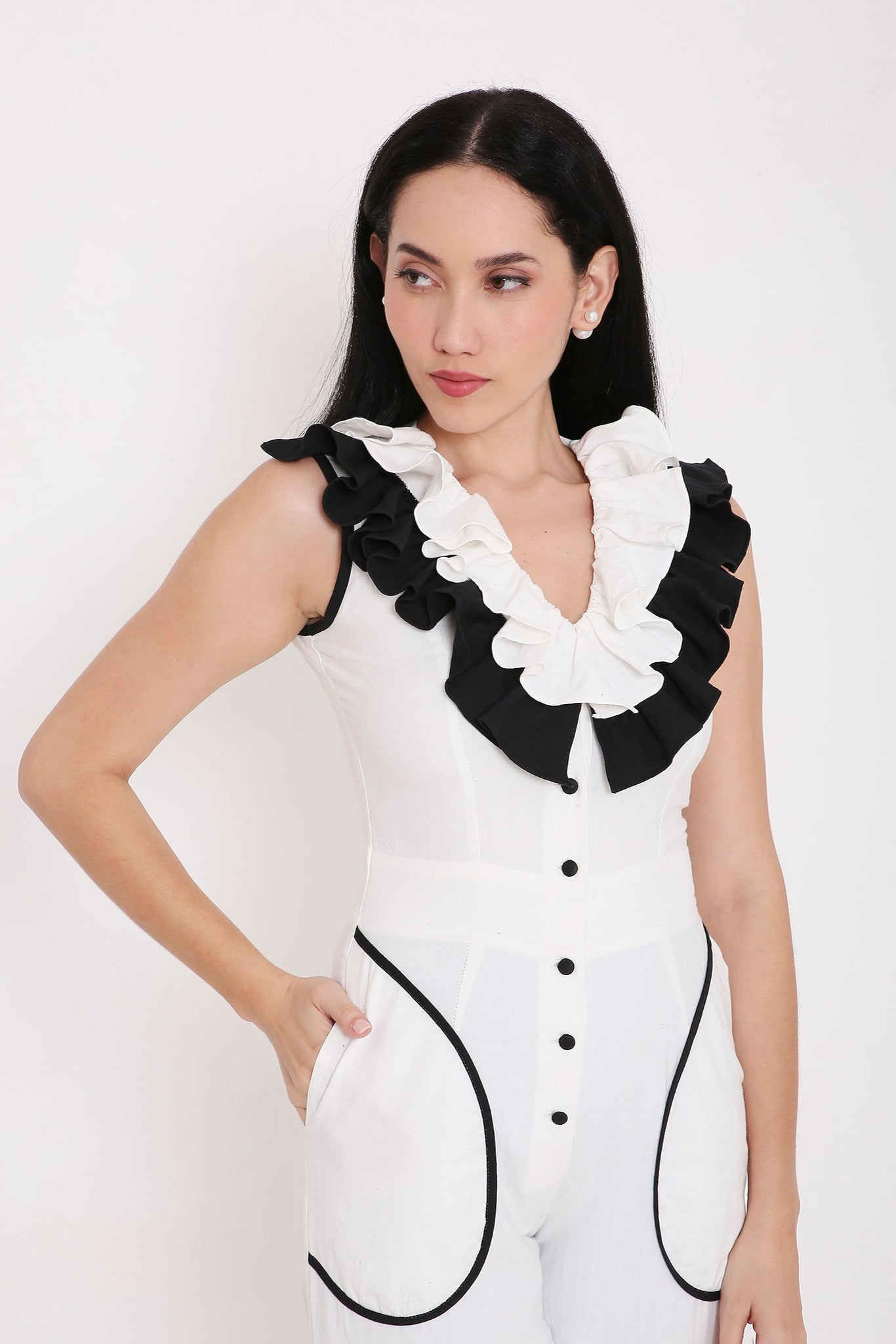 Ruffle-Edge Contrast Jumpsuit