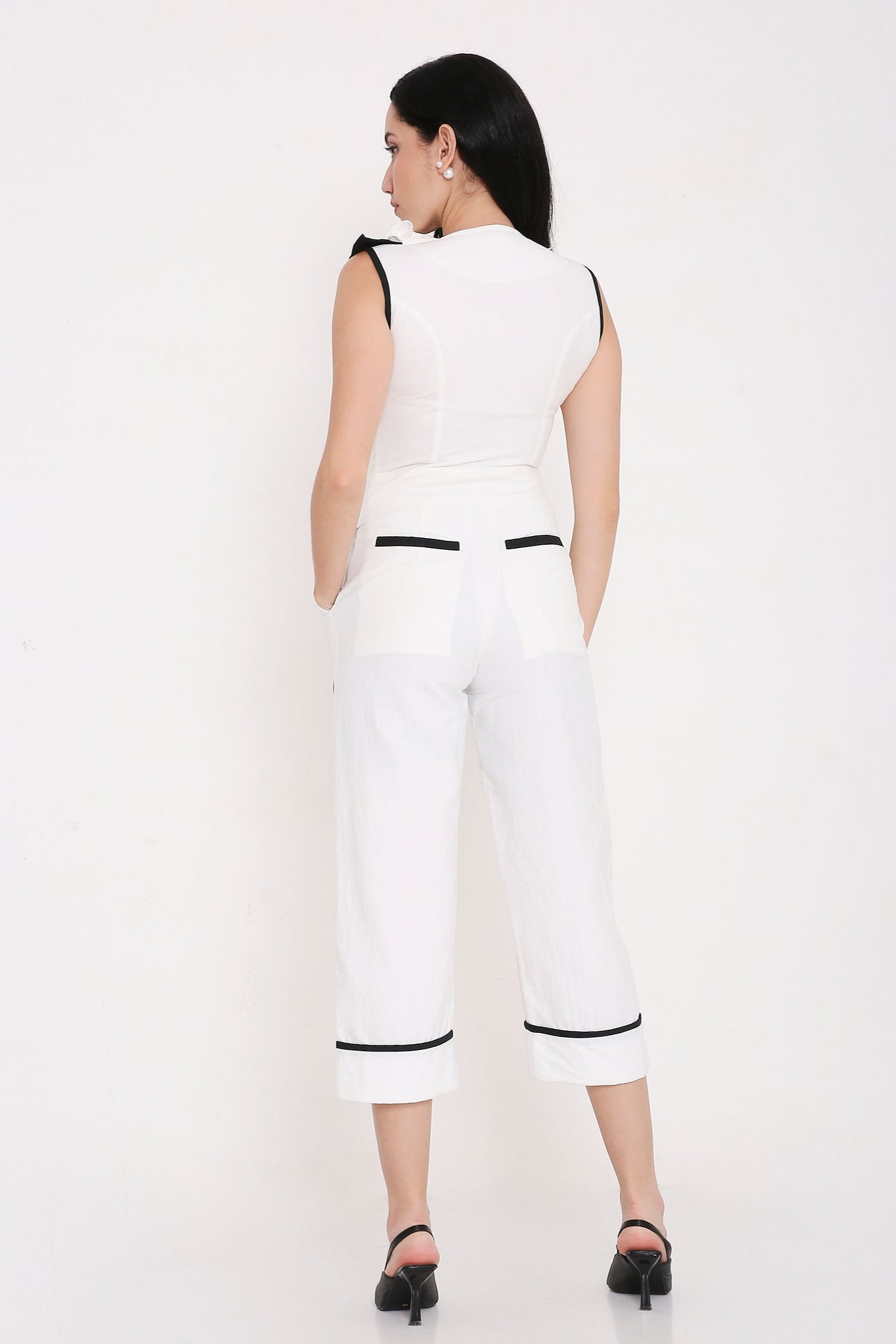 Ruffle-Edge Contrast Jumpsuit