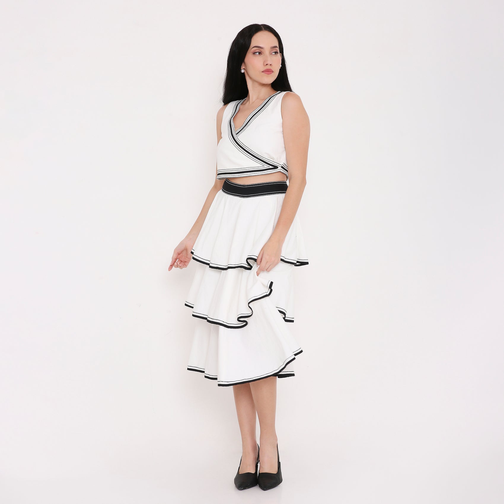 Piped Rib Crossover Tank